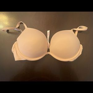 Nude VS push-up bra